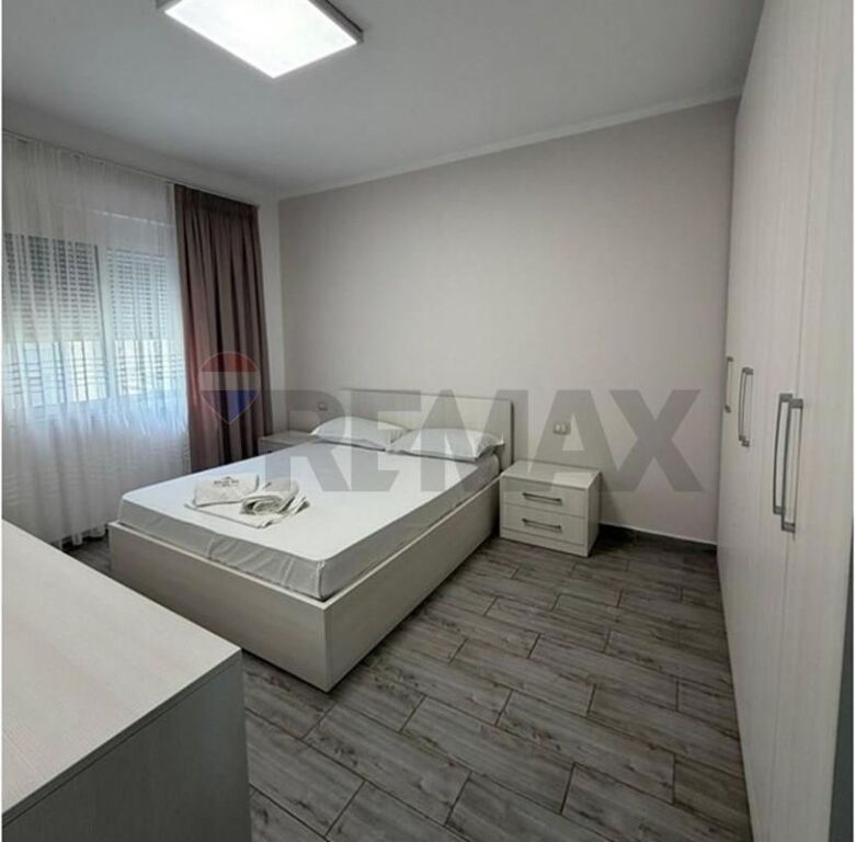 Apartament - Për Qira - Bulevardi Epidamn, Durrës