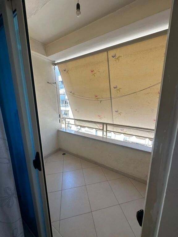 Apartment 1+1, Astir!