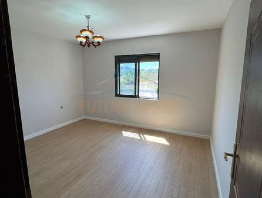 Shitet, Apartament 1+1, Ali Demi, Tirane