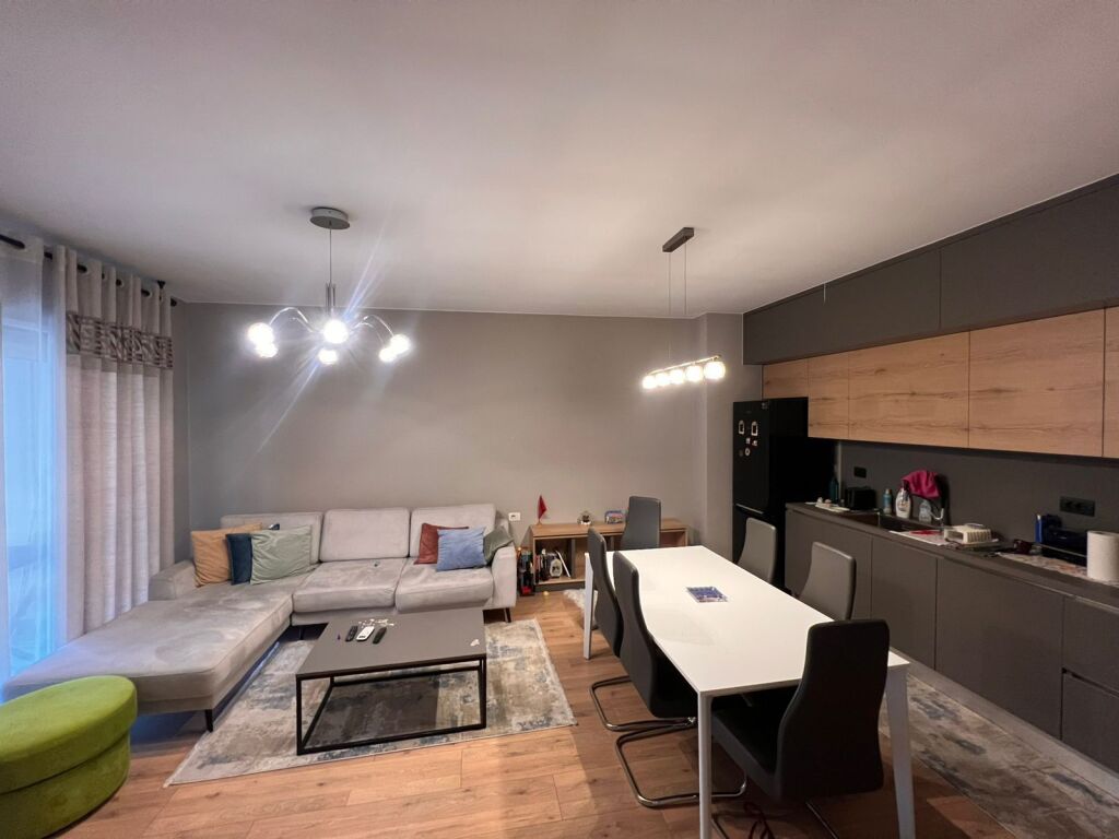 🏡 Apartment 2+1+2 for Sale in Panorama Complex – Near the Train Station