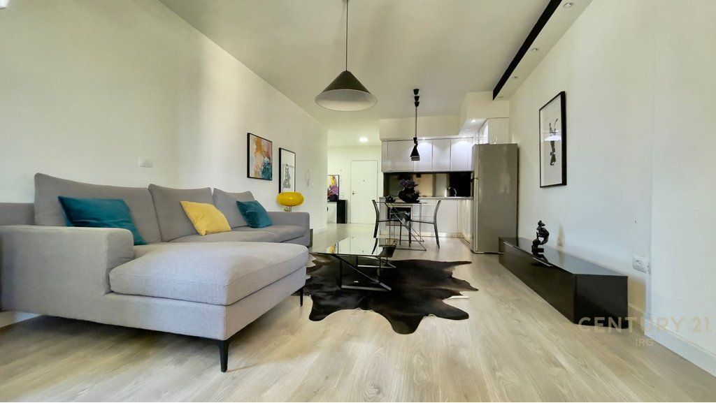 Jepet me qira apartament modern 1+1 në Rrugën e Kavajës.