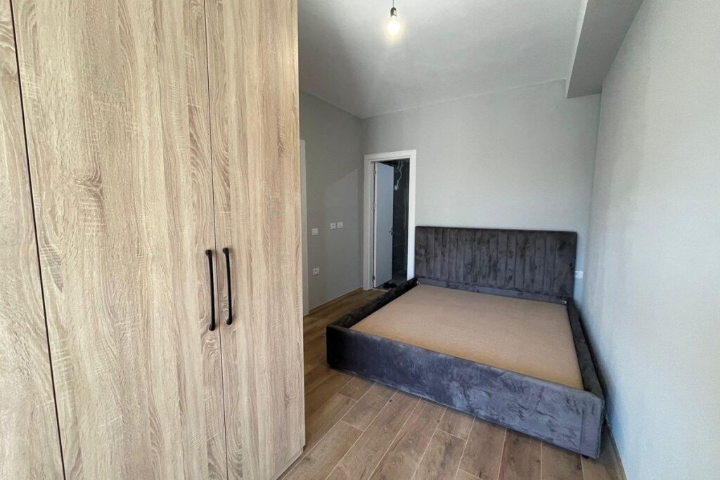 SHK. E BASHKUAR, APARTAMENT 2+1 - PER QIRA