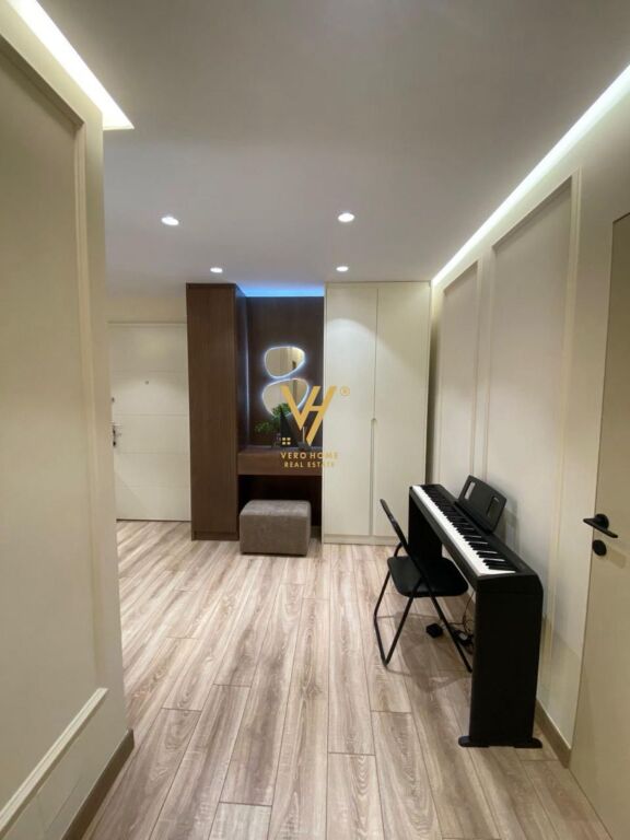 SHITET APARTAMENT 3+1+VERANDE TE REZ.PLATEA, FRESK 360.000 EURO