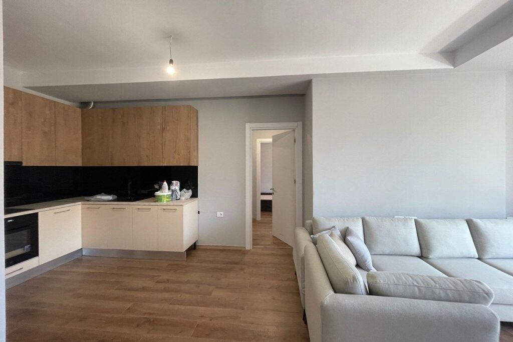 SHK. E BASHKUAR, APARTAMENT 2+1 - PER QIRA