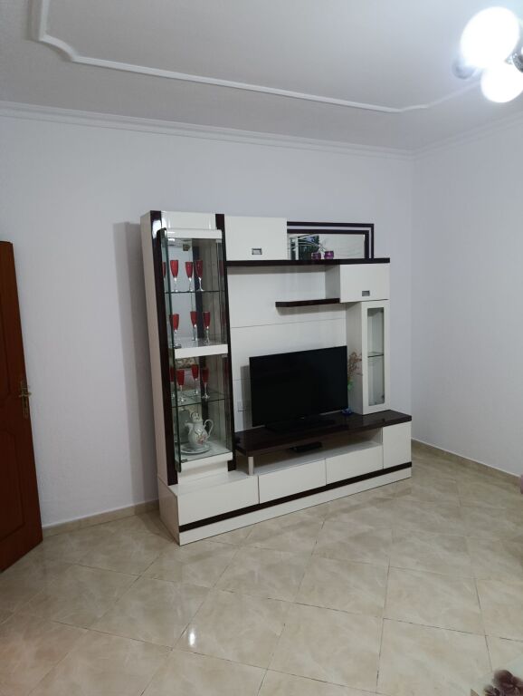 Qera | Shtëpi private 2 + 1 + P | Rruga Ramë Sadria | 400 €/muaj