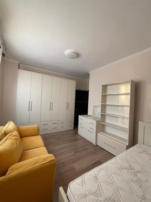 🏢Fresk,Via Dajti affittasi appartamento 2+1 arredato.45,000Leke
