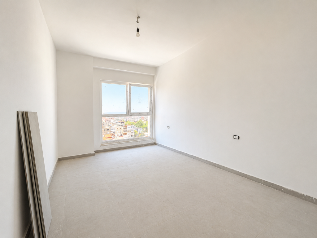Shitet Apartament 2+1 ne katin e 7 tek Aura