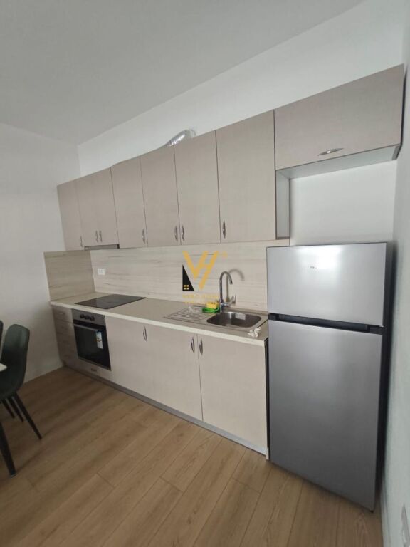 AFFITTASI APPARTAMENTO 1+1+BLK PRESSO UNIVERS CITY 40.000 LEKE