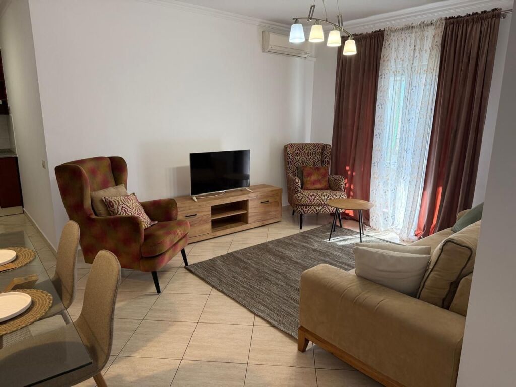 Apartament me qera - Stacioni i Trenit