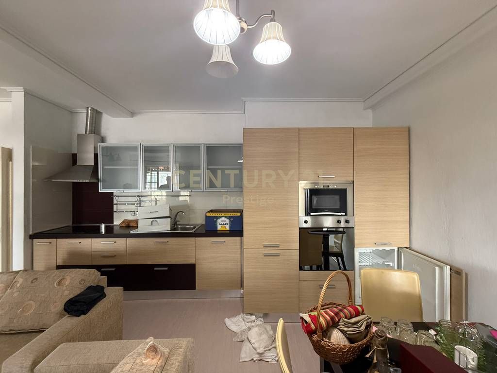APARTMENT 2+1+2 FOR SALE, "ALI VISHA" STREET, NEAR THE ELECTRIC MARKET, TIRANA!