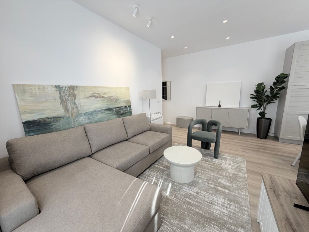 🏡 JEPET ME QIRA APARTAMENT 1+1 + POST PARKIMI – KOMUNA E PARISIT .  💰 Çmimi: 105,000 Lekë/Muaj  