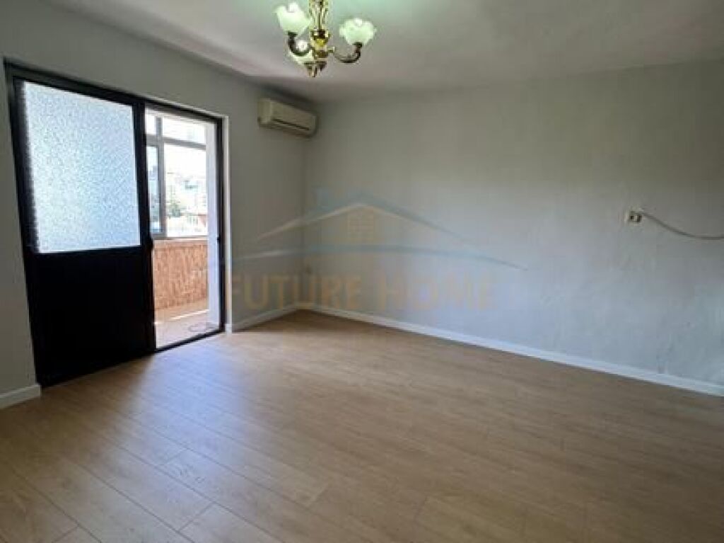 Shitet, Apartament 1+1, Ali Demi, Tirane