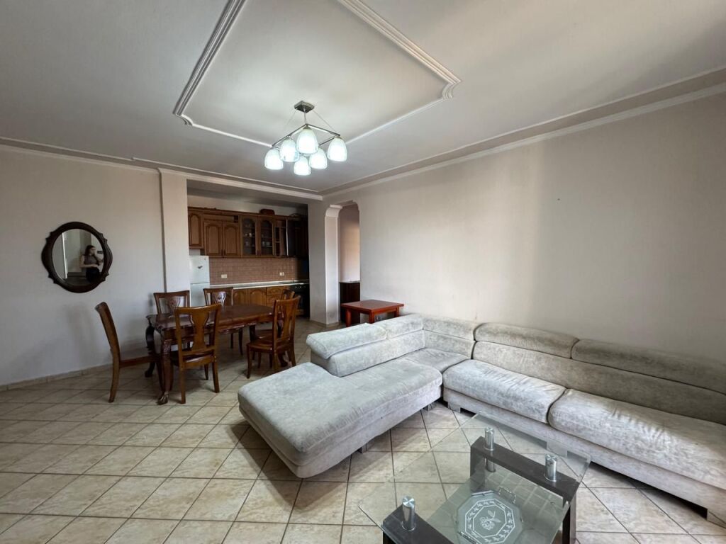 Apartament 3+1 për Shitje pranë Shkollës së Baletit!
