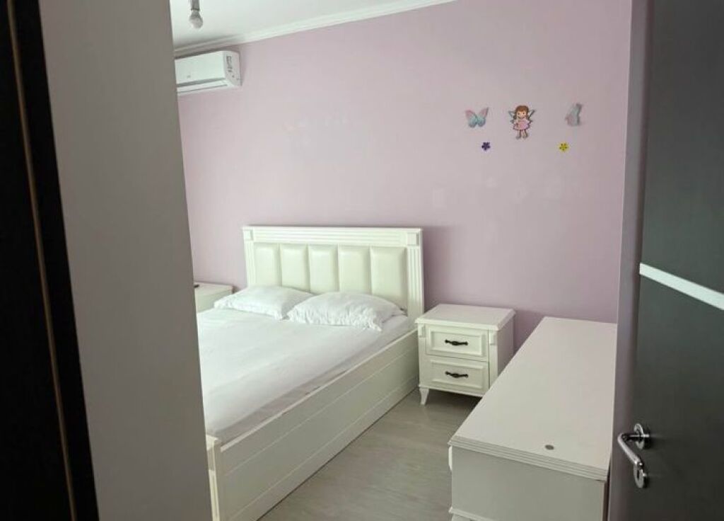 Apartament Me Qera 2+1 Tek Komuna e Parisit (ID B2201959) Tirane