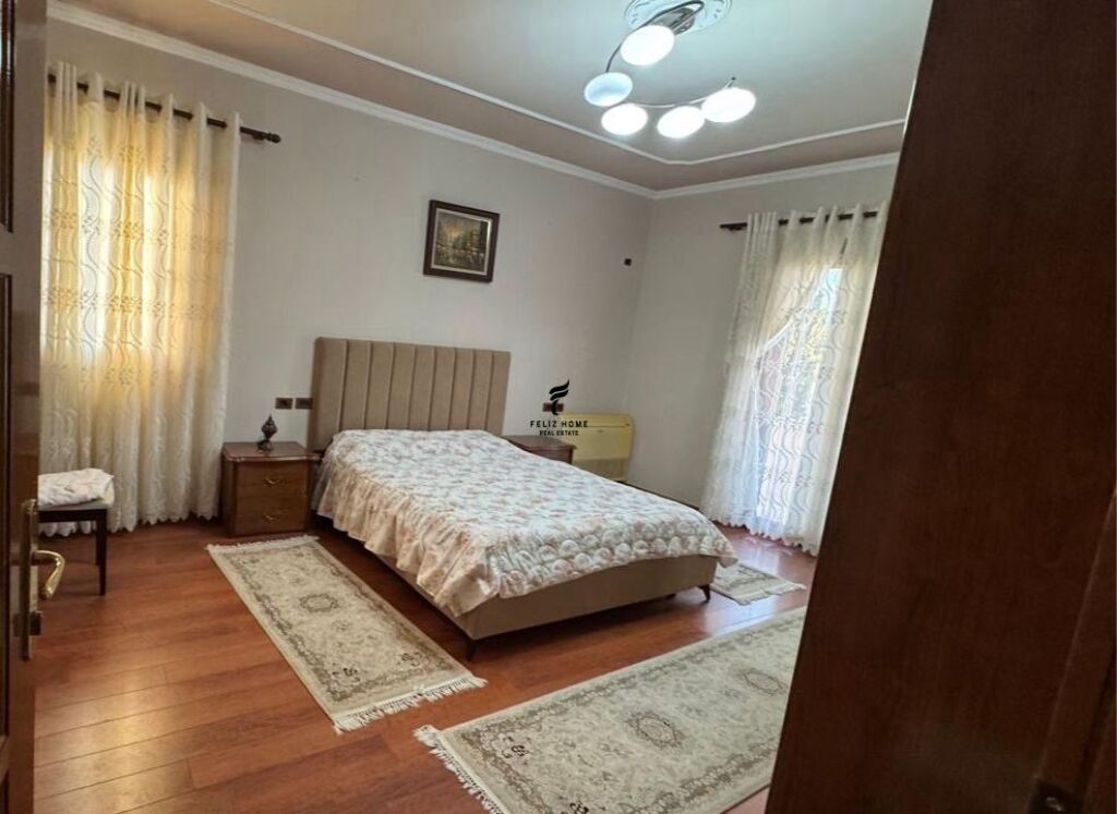 APARTAMENT ME QERA 2+1 RRUGA E DIBRES 50.000 LEKE FH-79398