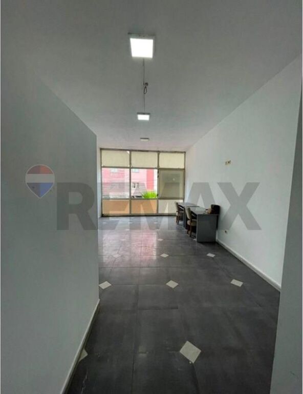 BUSINESS PREMISES FOR RENT - 2 PALMAT ASTIR