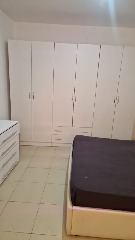 🏢Rruga e Dibres,prane Viles Gold jepet me qera apartament 1+1,i mobiluar 50,000 Leke