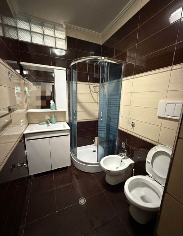 Apartament Me Qera 2+1 Tek Komuna e Parisit (ID B2201959) Tirane