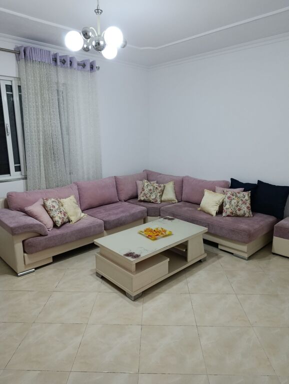 Qera | Shtëpi private 2 + 1 + P | Rruga Ramë Sadria | 400 €/muaj