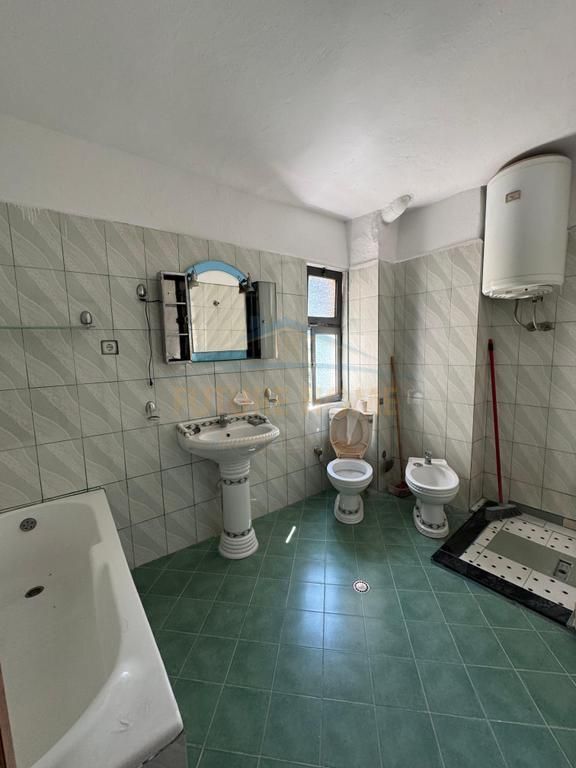 Shitet, Apartament 1+1, Ali Demi, Tirane