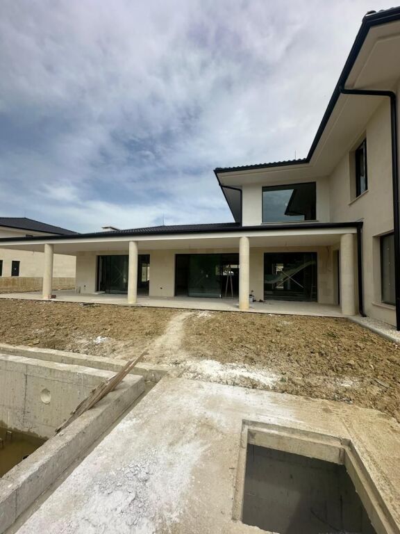 🏡 LUXURY VILLA FOR SALE – VALLËS VIRIDI RESIDENCE, TEG