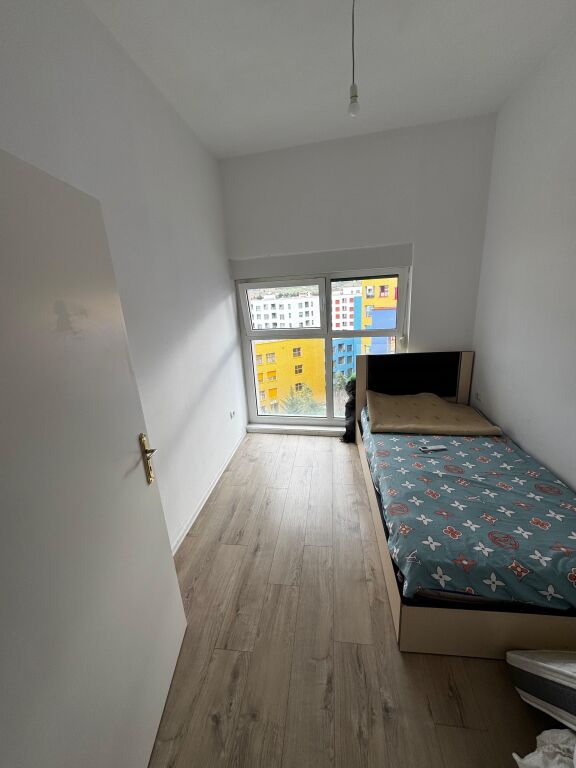 Shitet apartament 2+1+2 (me hipoteke)
