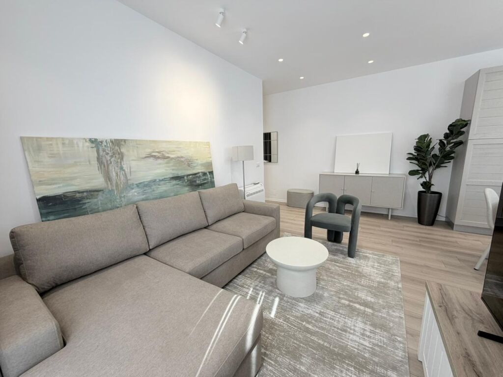 🏡 JEPET ME QIRA APARTAMENT 1+1 + POST PARKIMI – KOMUNA E PARISIT💰 Çmimi: 105,000 Lekë/Muaj