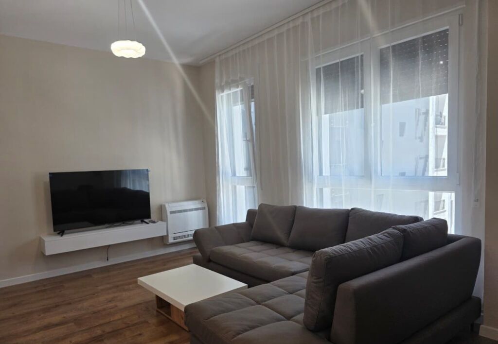 Affitto | Apartament 1 + 1 | Rruga 5 Maji | 530 €/mese