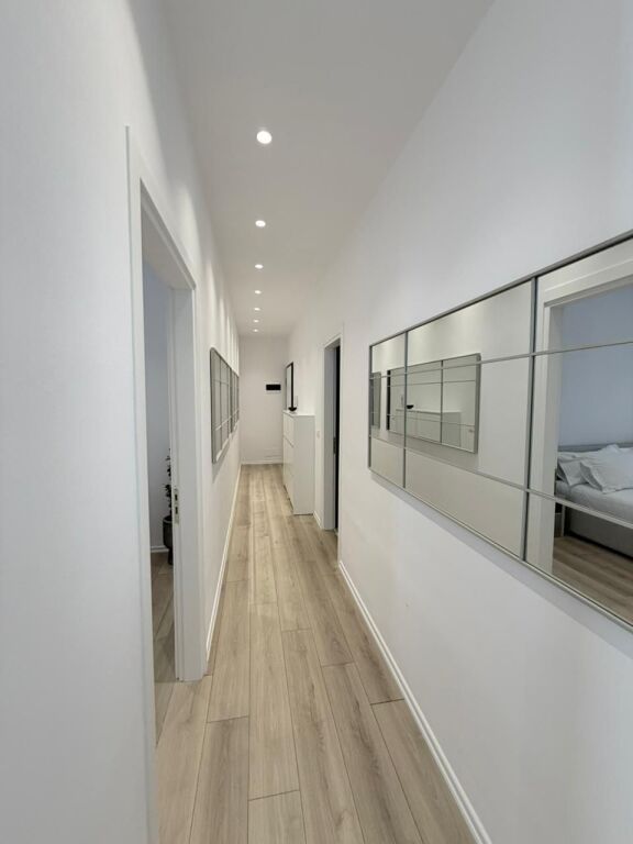 🏡 JEPET ME QIRA APARTAMENT 1+1 + POST PARKIMI – KOMUNA E PARISIT💰 Çmimi: 105,000 Lekë/Muaj