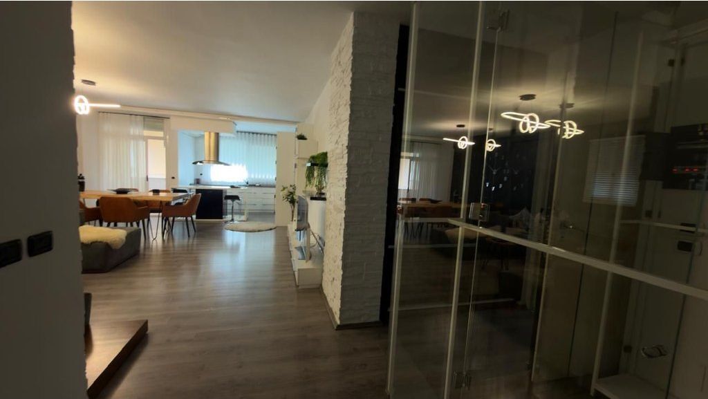 Appartamento 2+1 In Affitto nel Comune di Parigi, Tirana - 950€