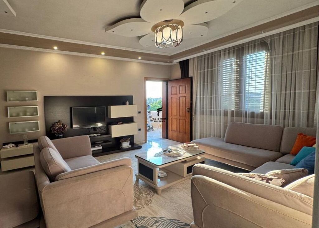 APARTAMENT ME QERA 2+1 RRUGA E DIBRES 50.000 LEKE FH-79398
