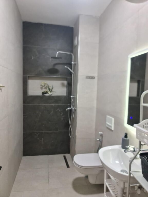 APartament me qera - 5 Maji