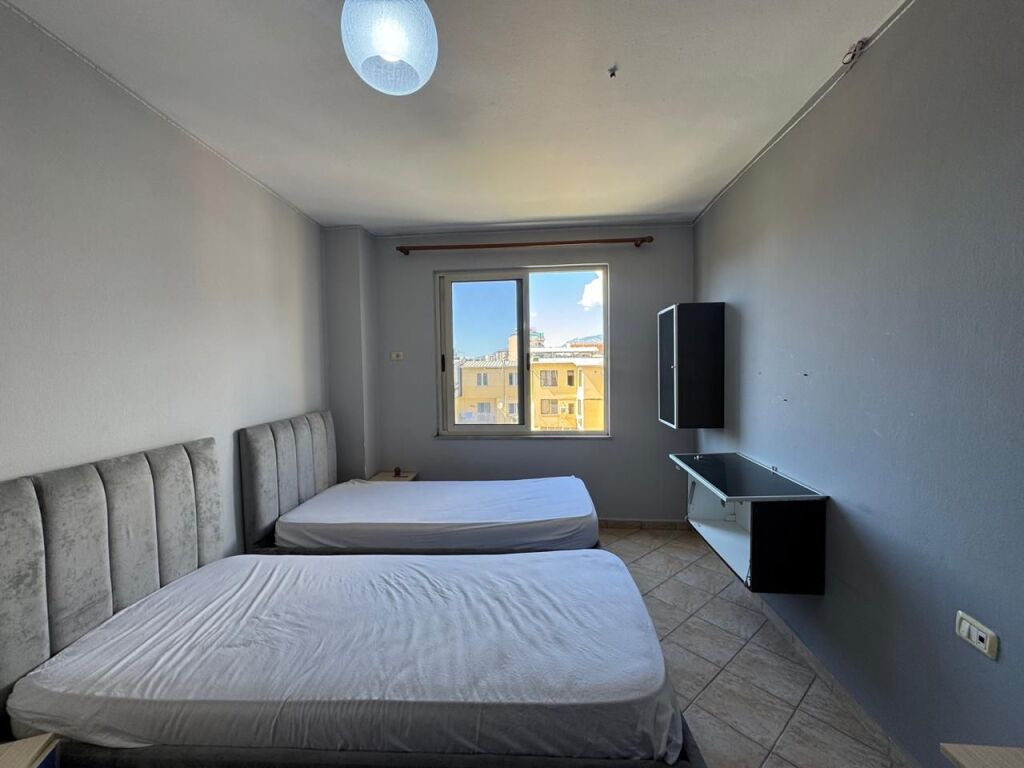 Apartament 3+1 për Shitje pranë Shkollës së Baletit!
