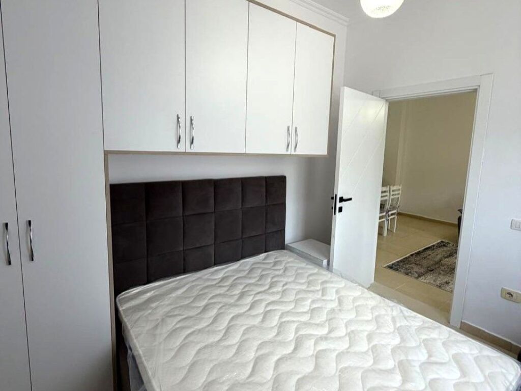 APARTAMENT 1+1 ME QIRA TEK KOPSHTI BOTANIK