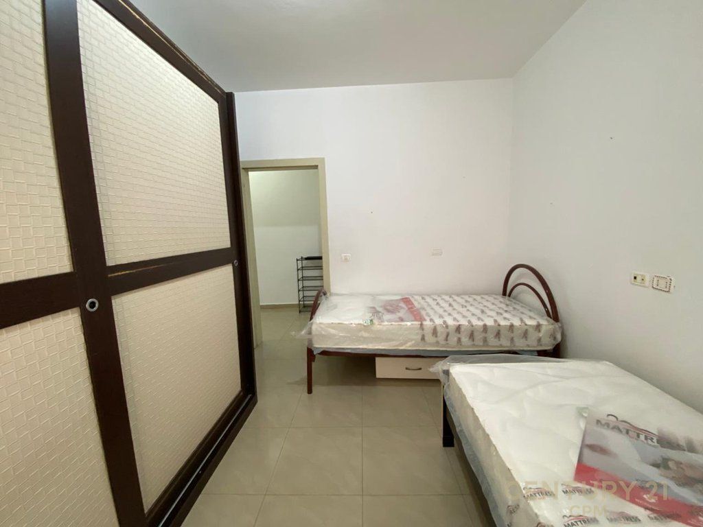 NE ZONEN E 5 MAJIT JAPIM ME QIRA APARTAMENT 2+1 ,RRUGA BESA bot143166