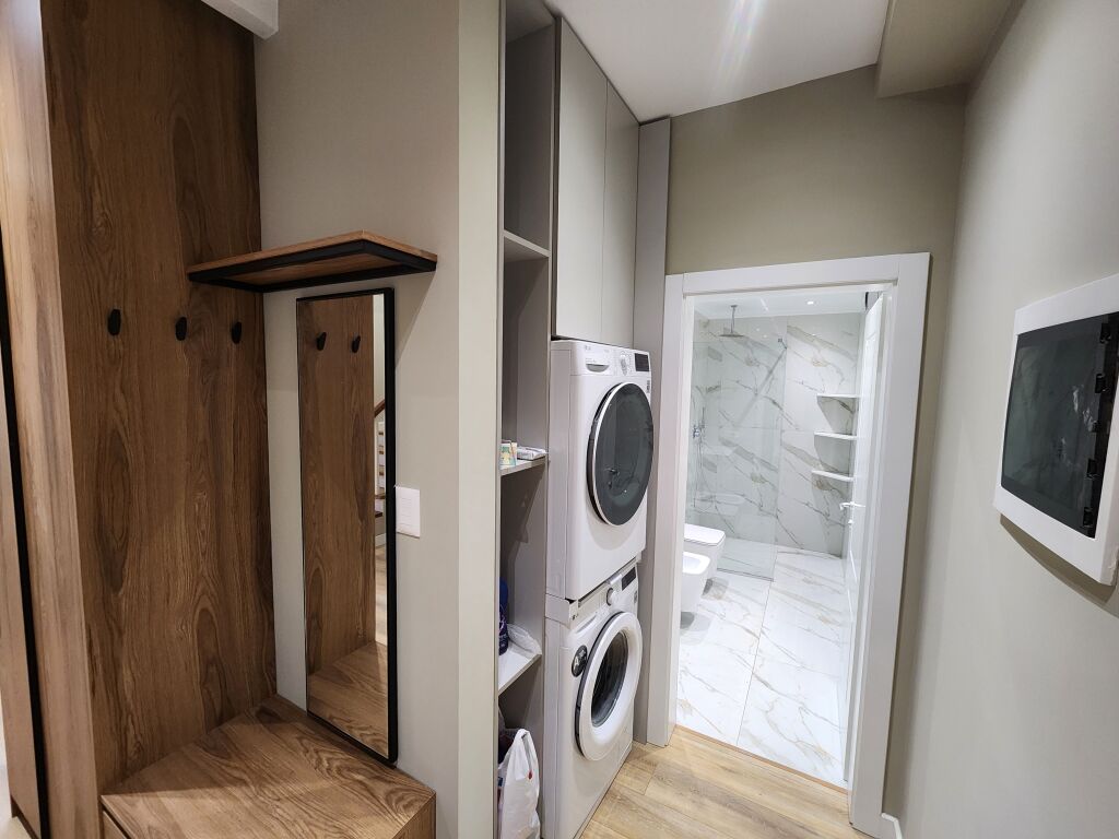 Super Duplex 4+1+3, Liqeni i Thate