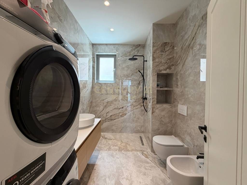 Apartament luksoz 1+1 me qira tek Green Valley, Liqeni i Thate