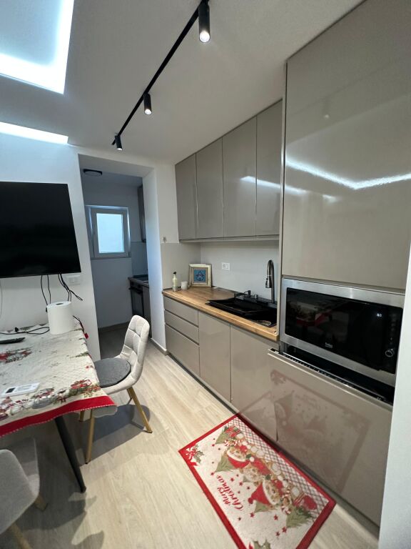Shitet apartament 2+1 në Brryl për 189 milionë lekë