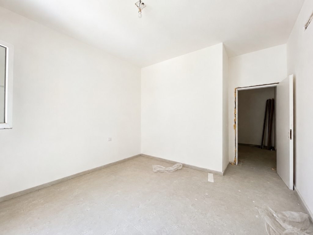 Shitet Apartament 2+1 Kati i 2, Aura