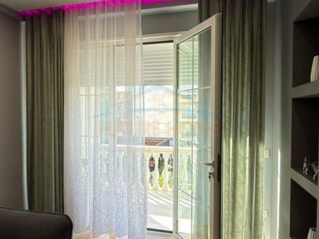 Shitet Apartament 2+1+2 , Kamëz, Tiranë.