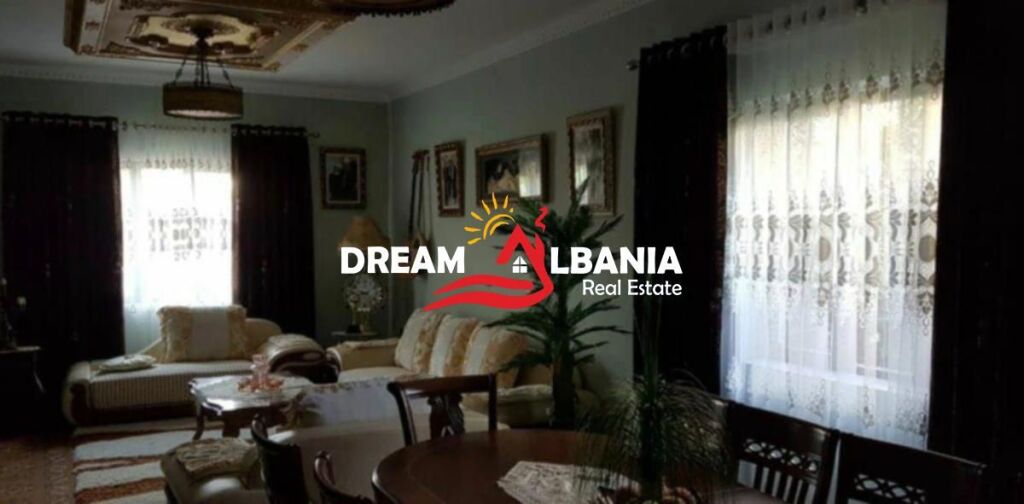 Shitet vile 3 kateshe ne autostraden Tirane—Durres prane Casa Italia ( ID 4151065).