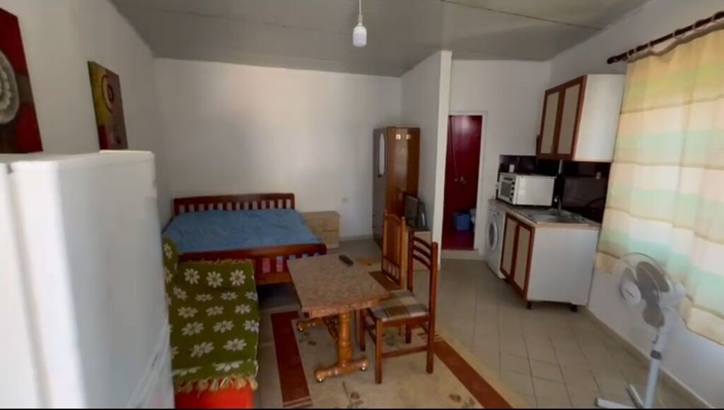 Garsionere 220 euro.Rruga Burgut te stacioni i trenit