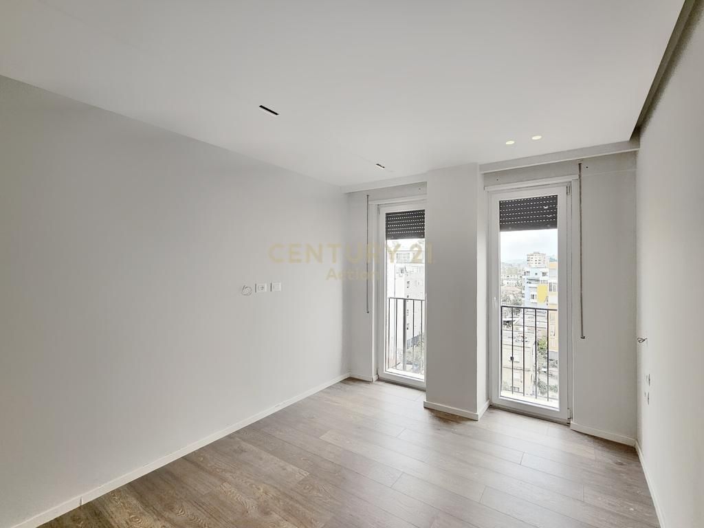 🏡 Appartamento 3+1 in Affitto nella Zona 21 Dhjetori, Tirana