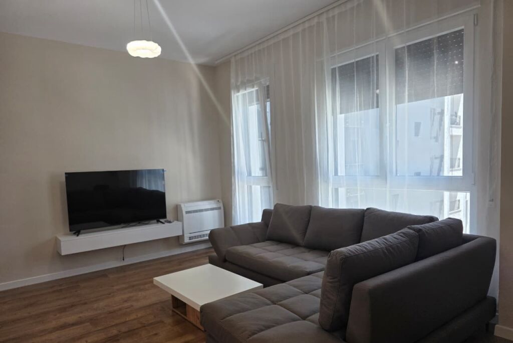 Apartament Me Qera 1+1 Tek 5 Maji (ID B2101756) Tirane