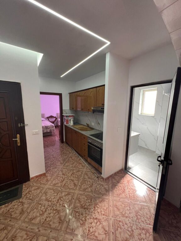Affittasi appartamento 2+1+2 nel centro di Durazzo