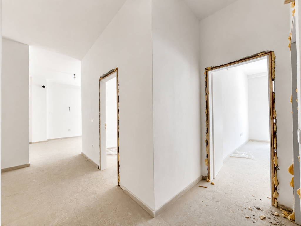 Shitet Apartament 2+1 Kati i 2, Aura
