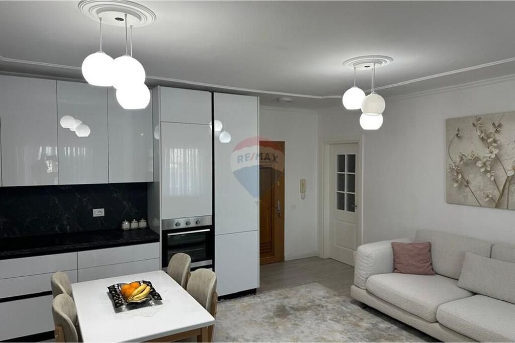 Shitet apartament 2+1 tek Nisharaku