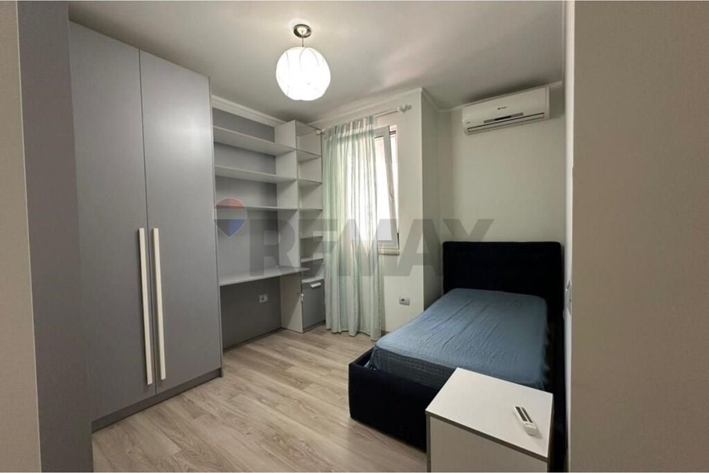 Apartament 3+1+2 Per Qira Ne Bllok