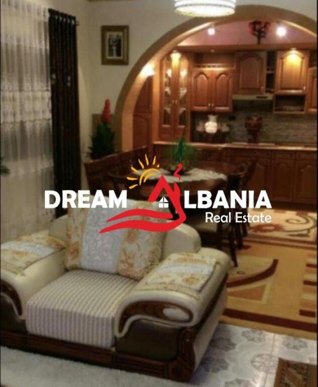 Shitet vile 3 kateshe ne autostraden Tirane—Durres prane Casa Italia ( ID 4151065).