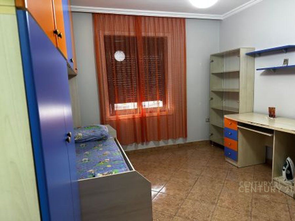 Shitet apartament 2+1+2 Tualete + Depo tek Vasil Shanto! 210,000 €